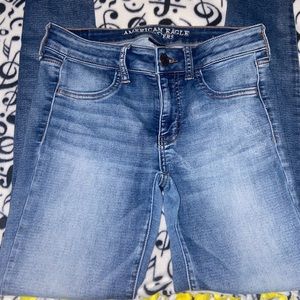 Women’s American Eagle Jeans!
